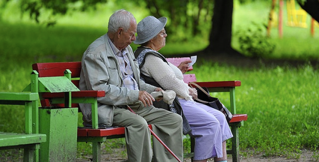 Казахстан стремительно стареет