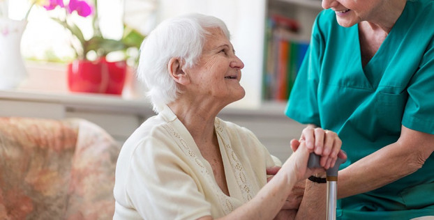 Нью-Йорктағы ауыр науқастарға көмек көрсету туралы заң өмірді сақтандыру төлемдерін қорғайды