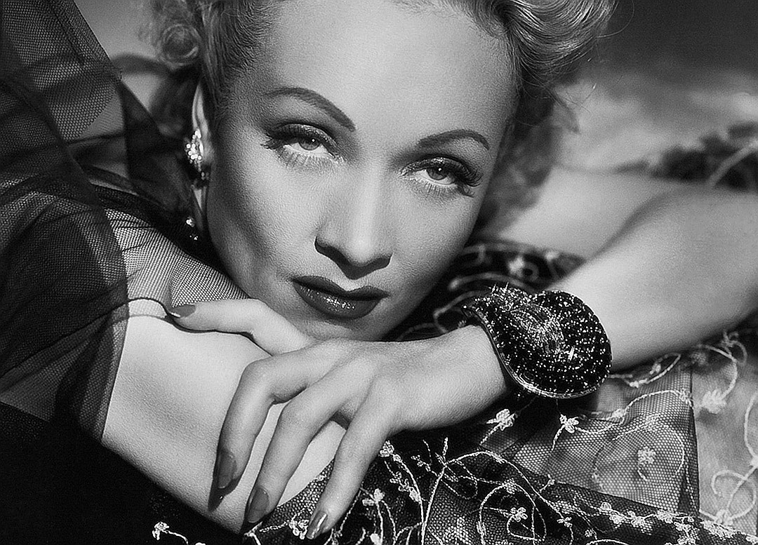 Stories about celebrities insurance: from Marlene Dietrich’s voice up to Vera Brezhneva’s smile