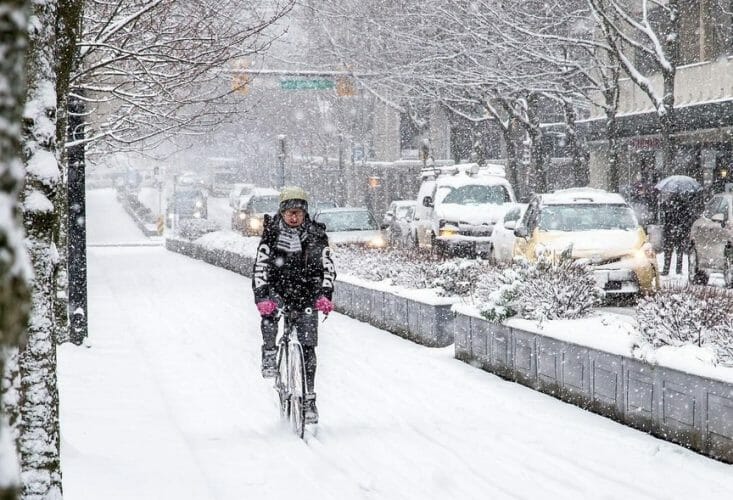 В Канаде назревает кризис необслуживаемых полисов