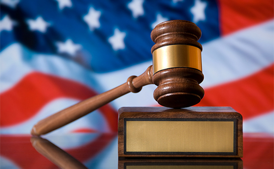 Отец требует заблокировать страховку подозреваемому в поджоге